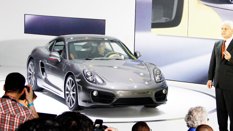 Illustration for article titled 2014 Porsche Cayman: First Liveshots Of Stuttgart's Sexy Little Minx